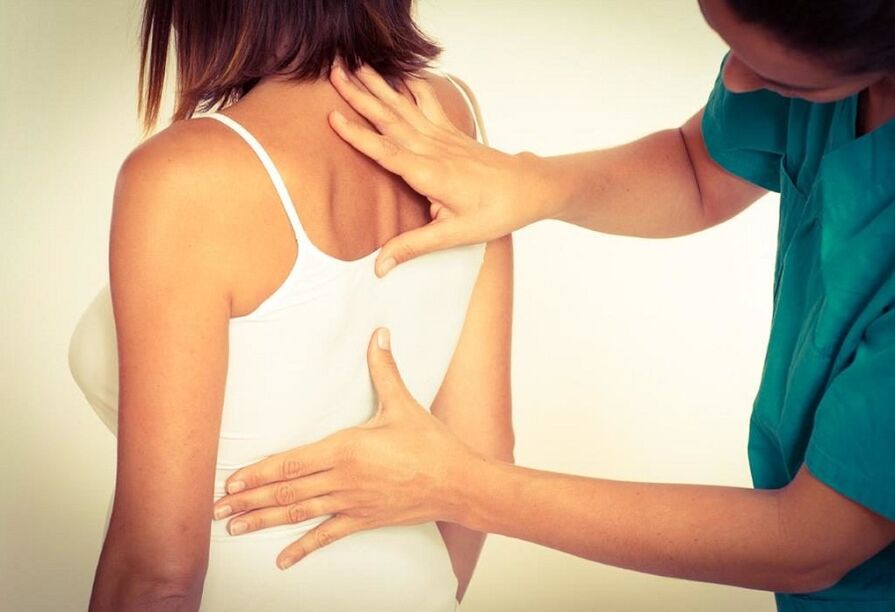 examination by a specialist for thoracic osteochondrosis